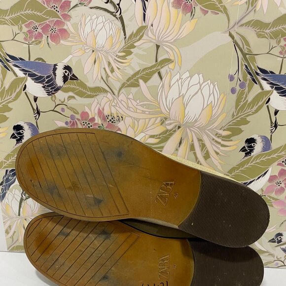 Zara Beige Suede Penny Loafers  Mens 9.5 Slip-On Design with Dual Stitching - Picture 4 of 9